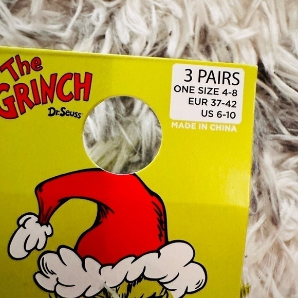Primark 3 pack Grinch holiday socks - Picture 4 of 4